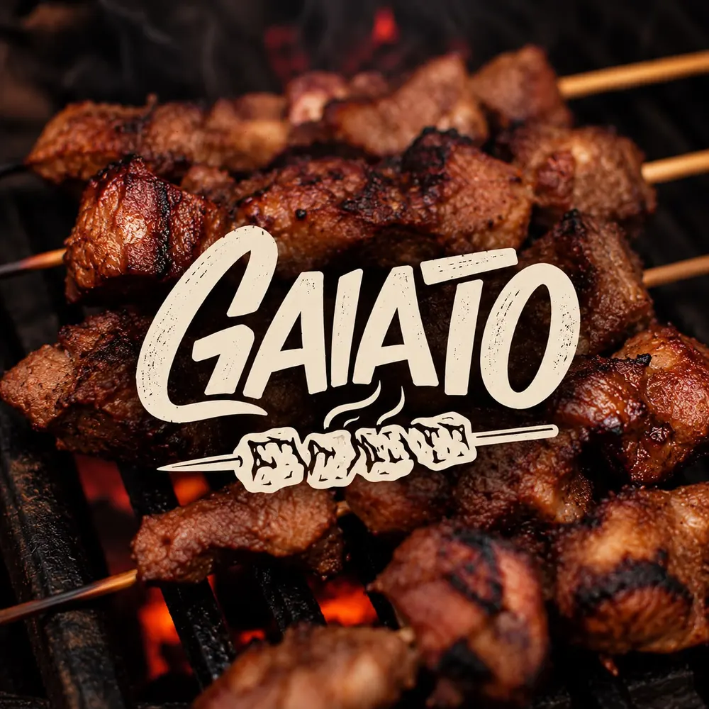 Espetinhos de carne na brasa com a marca Gaiato